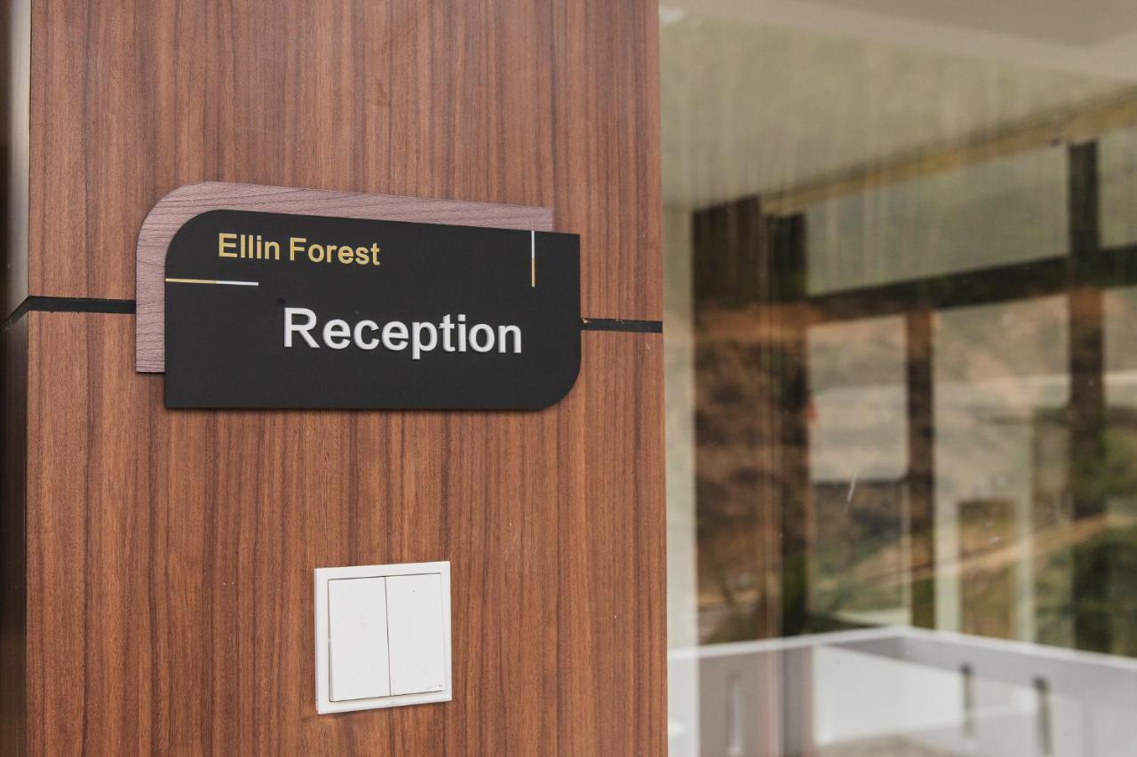 Ellin Forest Karaoke & Pool Resort Bukit Tinggi Bentong Esterno foto