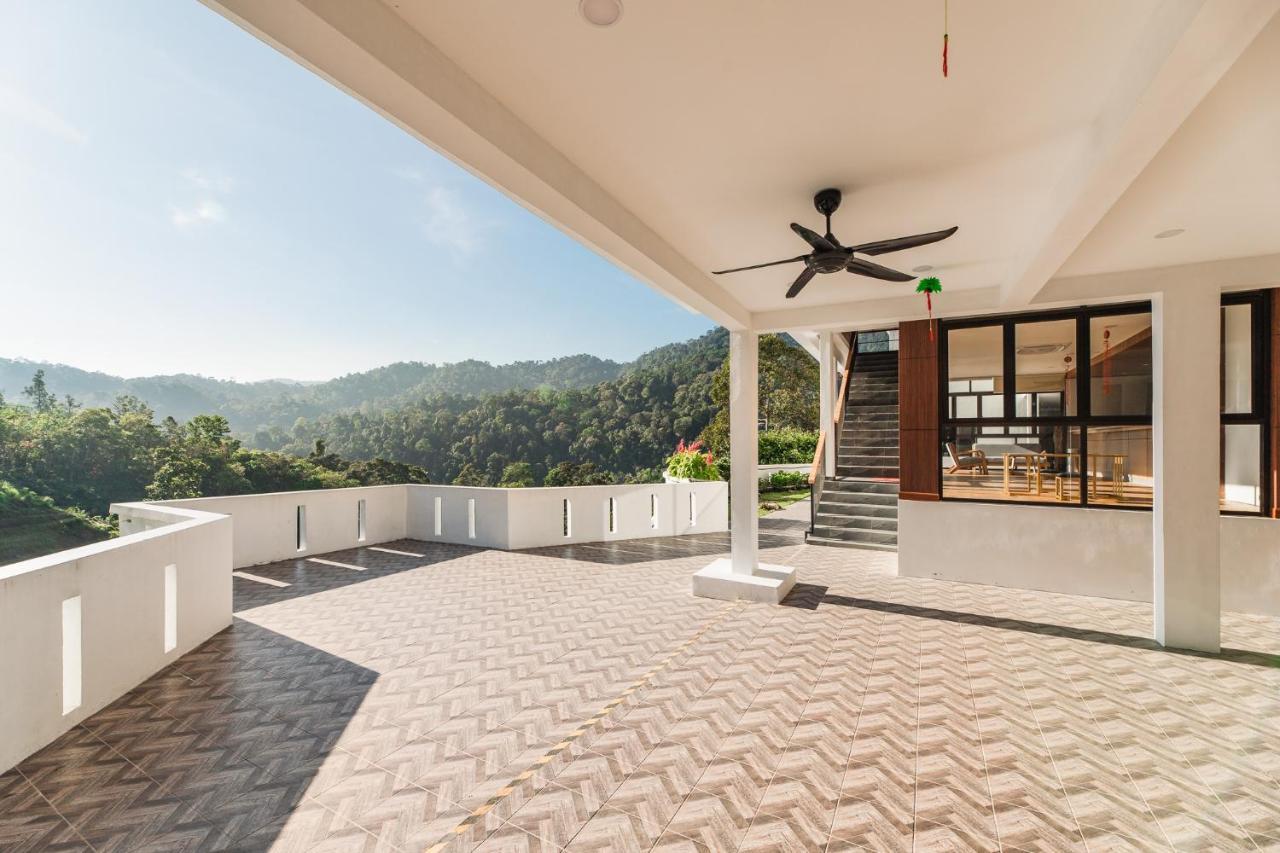 Ellin Forest Karaoke & Pool Resort Bukit Tinggi Bentong Esterno foto